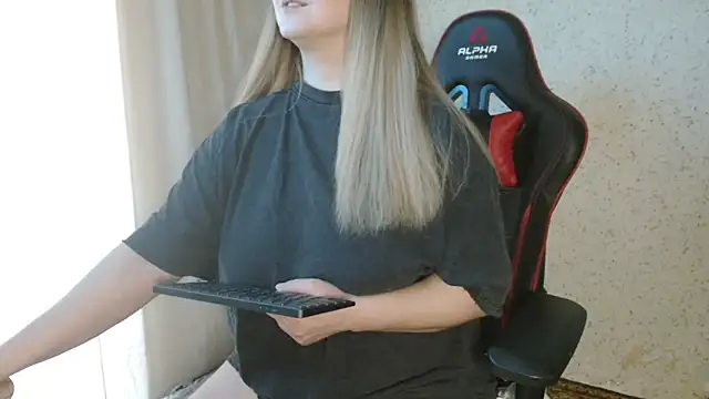 Miaxfox's cam snapshot