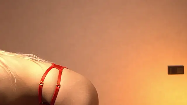 norakisses live sex cam