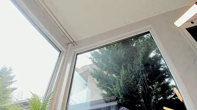 Naila18 live sex cam