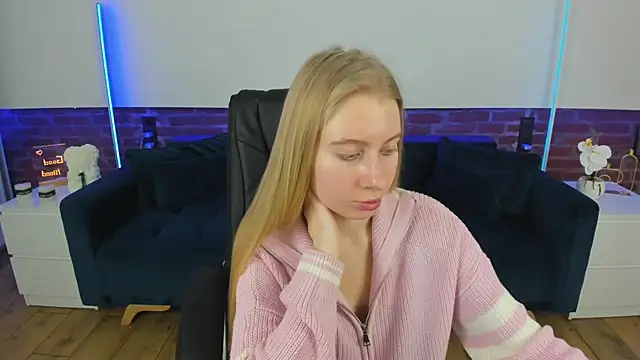 Alina_Blonde's cam snapshot