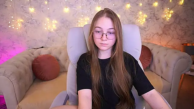 ArrinaWairr live sex cam