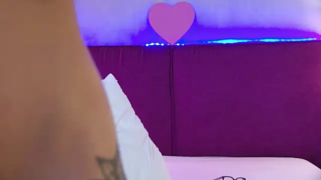 KandyCosse live sex cam
