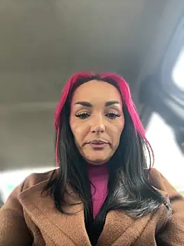 MeganFoxiy's cam snapshot