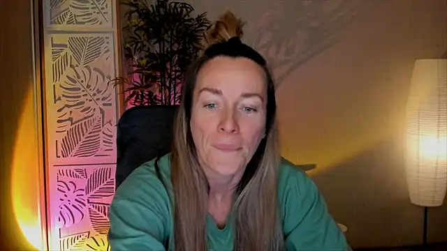 RebeccaMartinez live sex cam