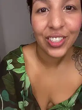 Indiadeusa live sex cam