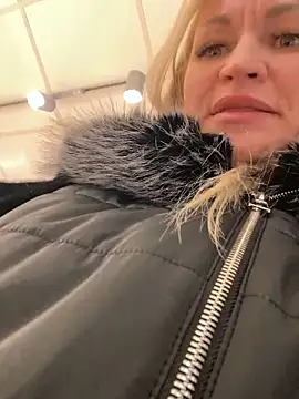 kira_saning's cam snapshot