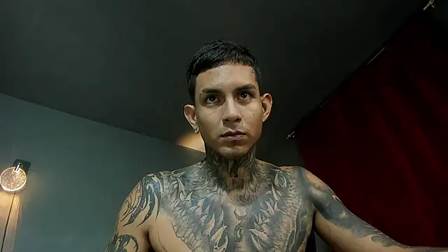 Travistanner_28's cam snapshot