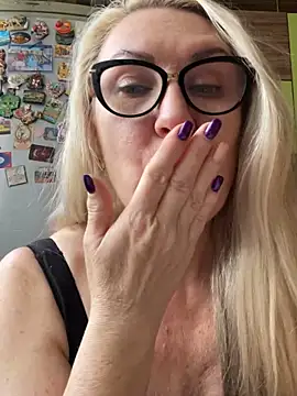 OliviaDancequeen's cam snapshot