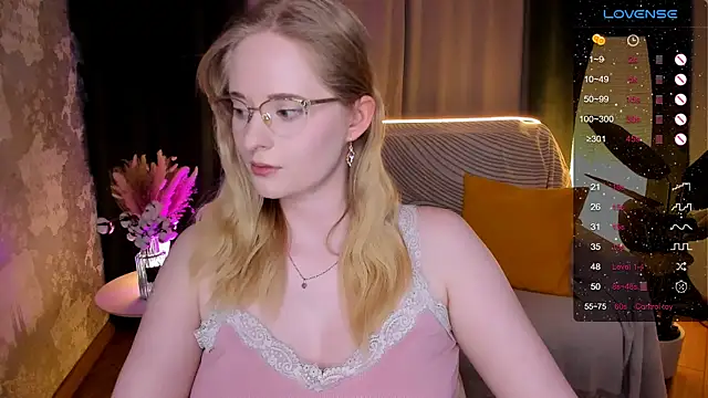 Aemilia_'s cam snapshot