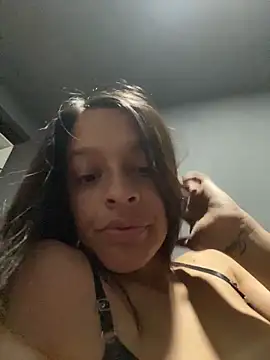 OrianaXclusive live sex cam