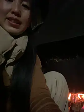 Huong-Ly live sex cam