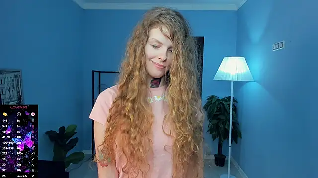 RayaNenlia's cam snapshot