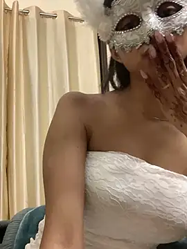 HEENA-STRIP's cam snapshot