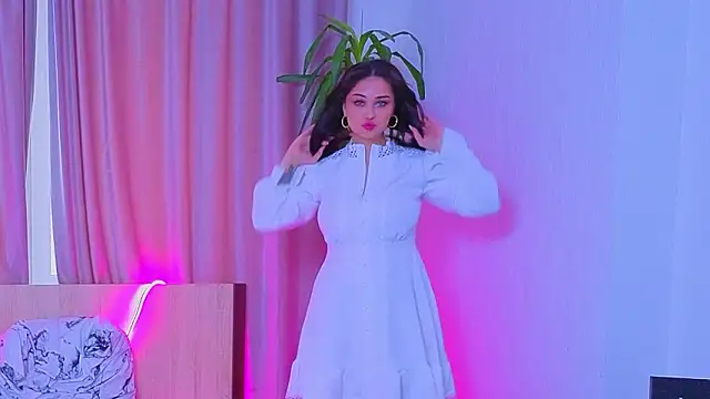 Sofia_Plump live sex cam