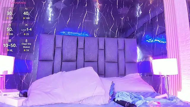 BustyGlow live sex cam