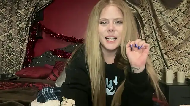 HazelFr33bird's cam snapshot