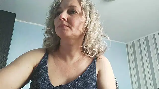 EdithManning's cam snapshot