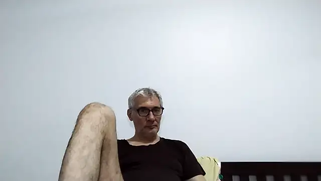 BIGUNCUTHARDCOCK live sex cam