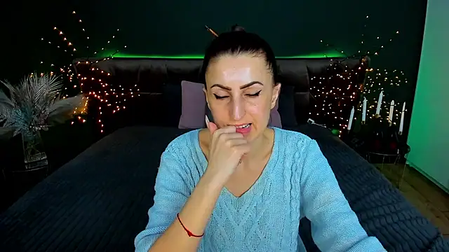 Rebecca_Diamond's cam snapshot