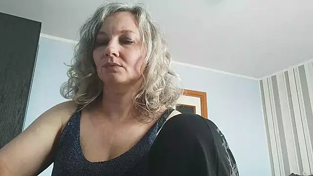 EdithManning's cam snapshot