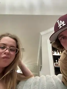 xxlivecouple live sex cam