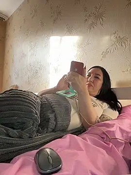 Naughtbaby_2025's cam snapshot