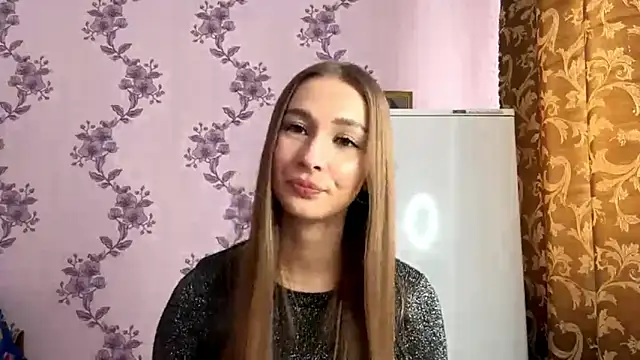 LacieHelaire's cam snapshot