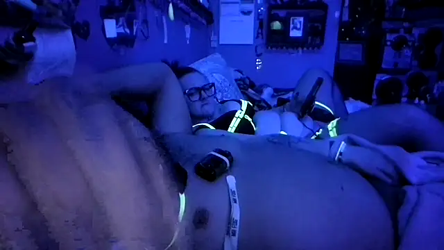 DisireAfterDark live sex cam