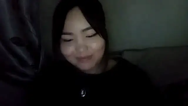 MollyAsian's cam snapshot