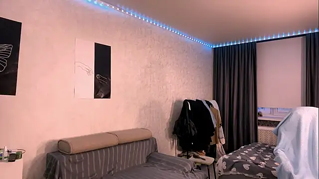 TaliCaan live sex cam