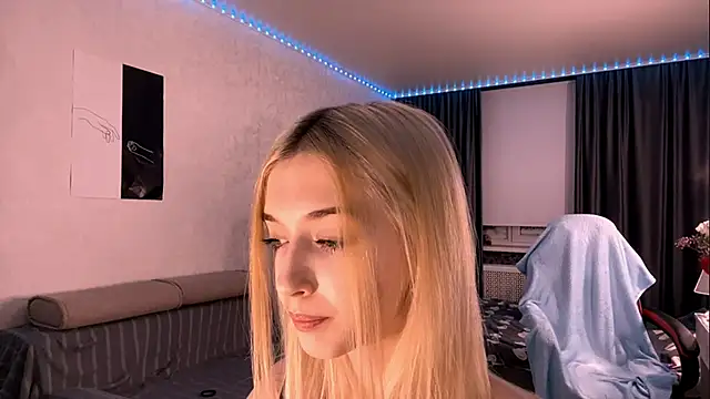 TaliCaan's cam snapshot