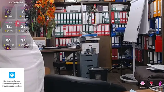 classyladyrellax live sex cam