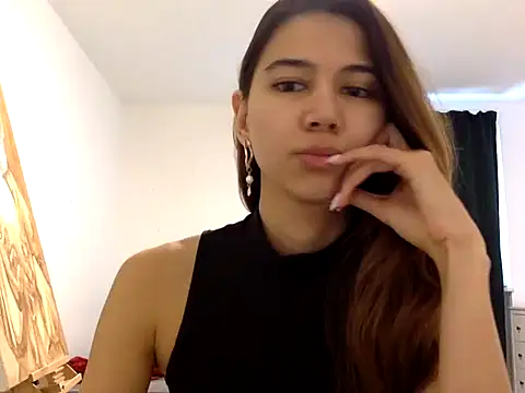 KiraVixenSweet's cam snapshot