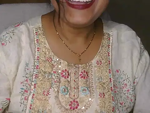 Cute_Ruhi99's cam snapshot