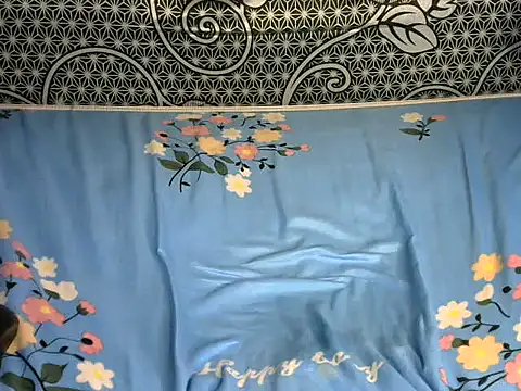 Lenah_2's cam snapshot