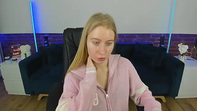 Alina_Blonde's cam snapshot