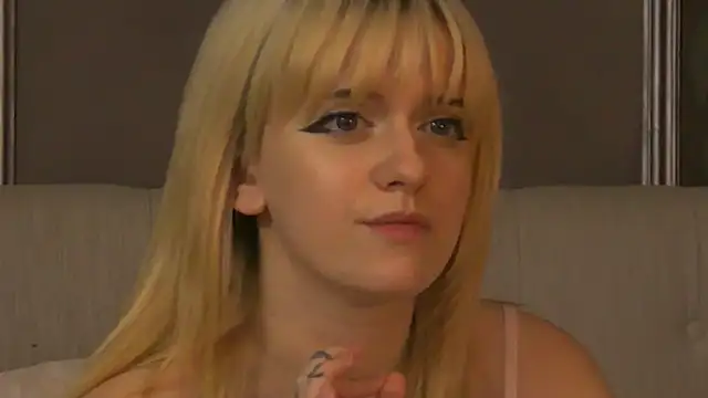 NyssaRaven's cam snapshot