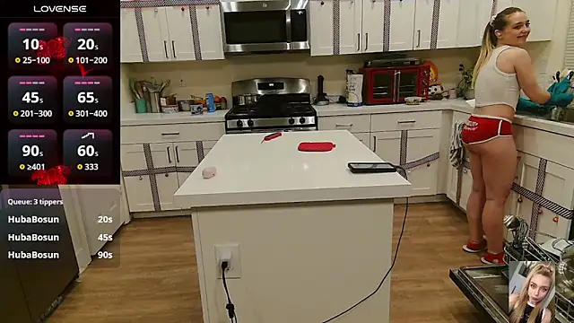 Blondiewithanass's cam snapshot