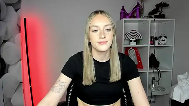 EvelynBlond live sex cam