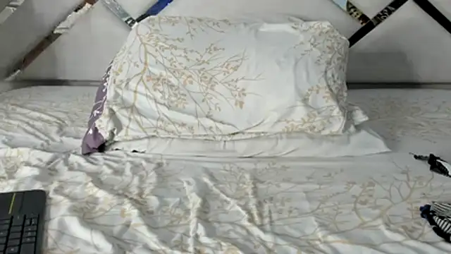 maybelline69 live sex cam