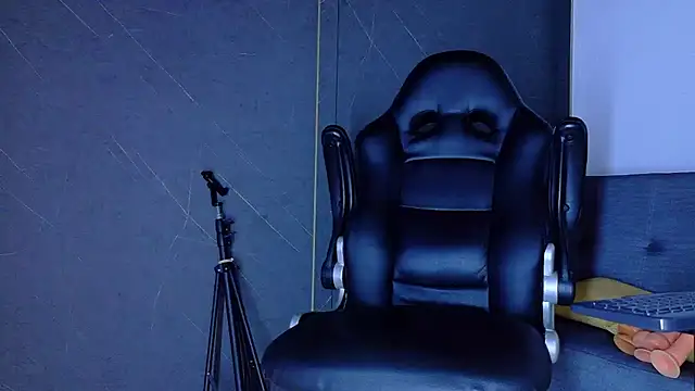 ALANNFERRER live sex cam