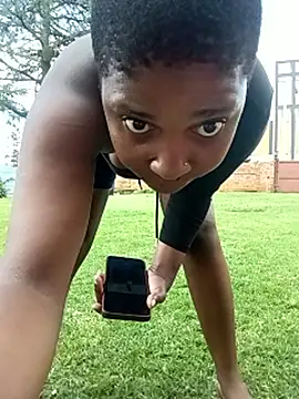 SexyMbali_01's cam snapshot