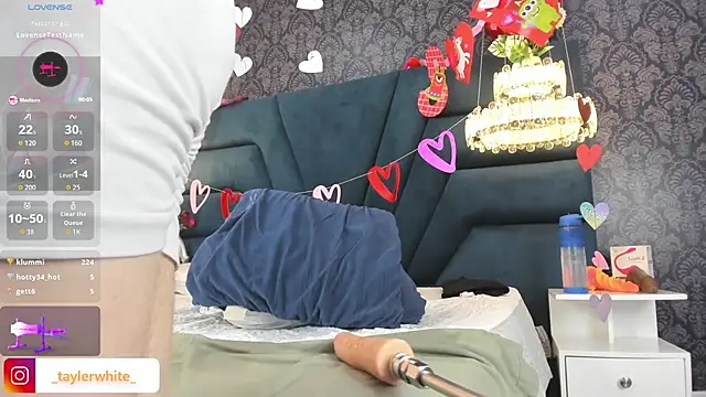 TaylerWhite live sex cam