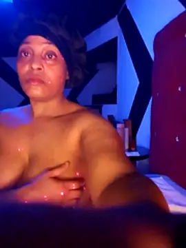 CHLOMA's cam snapshot