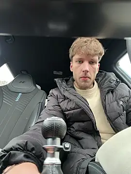 YoungSkinnyBoy20 live sex cam