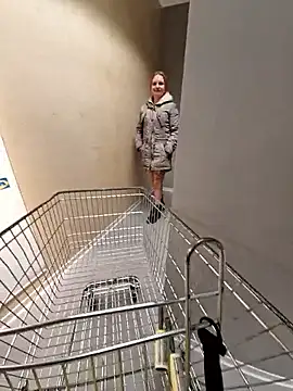 MichelleVibes18 live sex cam