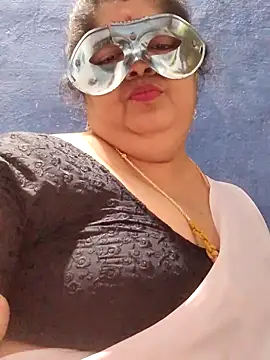 tamilthanushri live sex cam