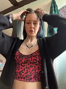 BlueVelvetBat live sex cam