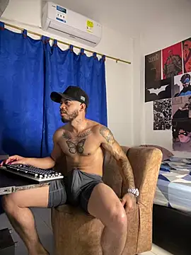 Kylian_Alessandro live sex cam