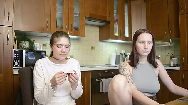 HotCaramellsTV live sex cam